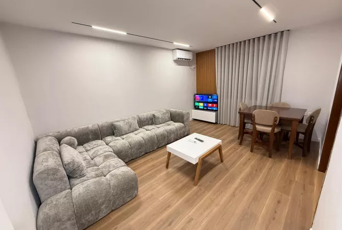 Shtepi me qera Apartament ne Tirane, 2+1, Mobilimi E mobiluar, Pagesa 800  Euro.
