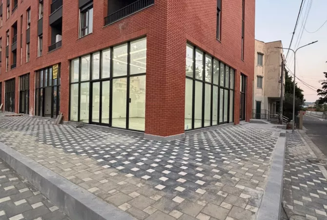 Business Property in Sale 1+1 in Tirana - 214,600 Euro