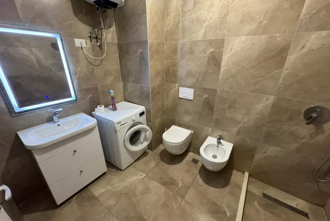 Shtepi me qera Apartament ne Tirane, 1+1, Mobilimi E mobiluar, Pagesa 400  Euro.