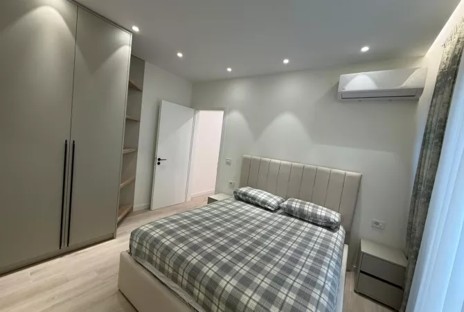 Shtepi me qera Apartament ne Tirane, 1+1, Mobilimi E mobiluar, Pagesa 700  Euro.