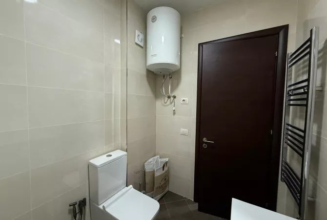Shtepi me qera Apartament ne Tirane, 2+1, Mobilimi E mobiluar, Pagesa 75,000  Leke.