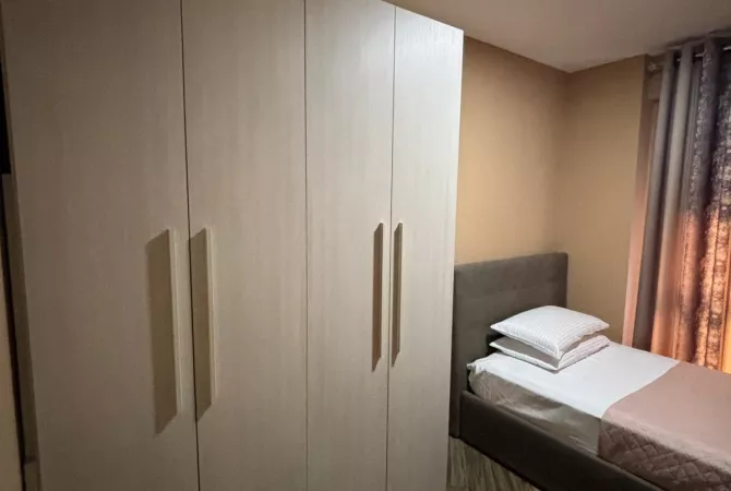 Shtepi me qera Apartament ne Tirane, 2+1, Mobilimi E mobiluar, Pagesa 70,000  Leke.