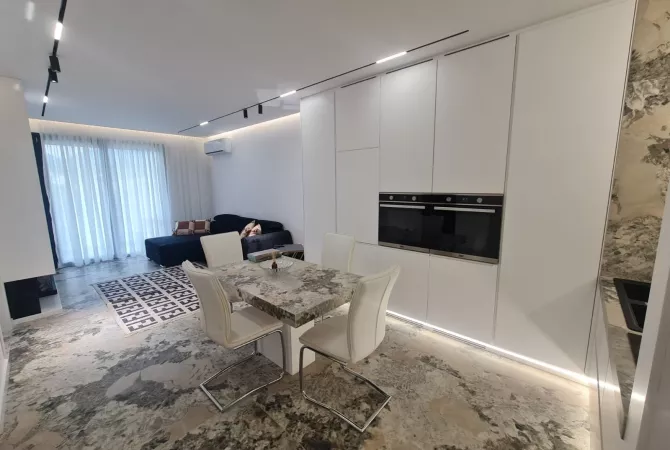 Shtepi me qera Apartament ne Tirane, 1+1, Mobilimi E mobiluar, Pagesa 1,000  Euro.