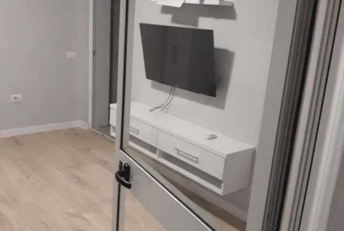 Shtepi me qera Apartament ne Tirane, 1+1, Mobilimi E mobiluar, Pagesa 45,000  Leke.