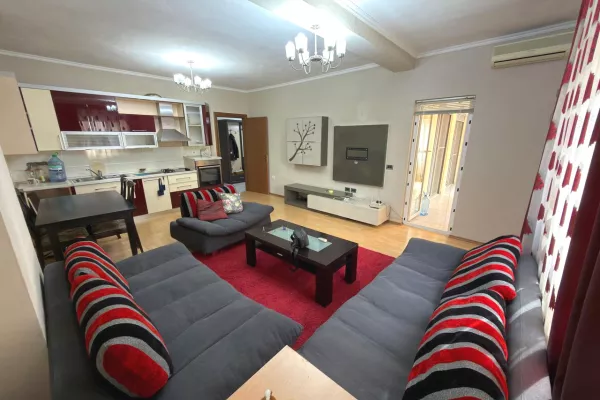 Shtepi ne shitje Apartament ne Tirane, 2+1, Mobilimi E mobiluar, Pagesa 150,000  Euro.