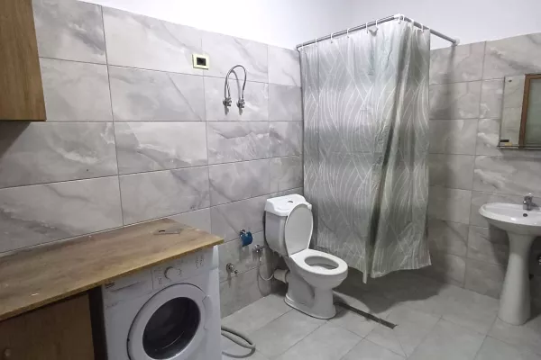 Shtepi me qera 2+1 ne Tirane - 50,000 Leke