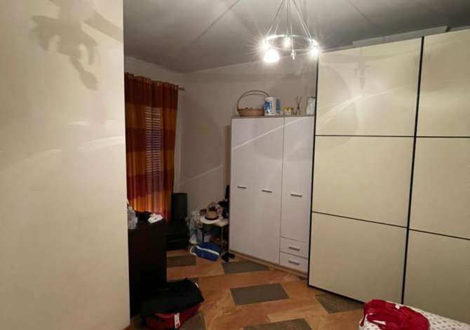 Shtepi me qera 5+1 ne Tirane - 550 Euro