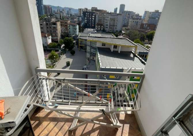 Shtepi me qera  ne Tirane, 5+1, Mobilimi E mobiluar, Pagesa 550  Euro.