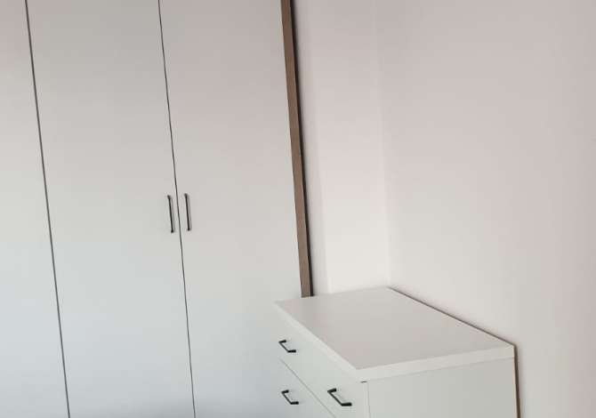 Shtepi me qera  ne Tirane, 1+1, Mobilimi E mobiluar, Pagesa 400  Euro.