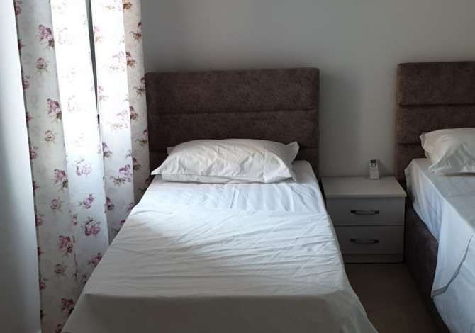 Shtepi me qera  ne Tirane, 1+1, Mobilimi E mobiluar, Pagesa 400  Euro.