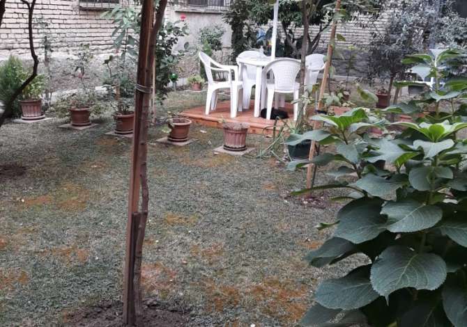 Shtepi me qera  ne Tirane, 3+1, Mobilimi E mobiluar, Pagesa 800  Euro.