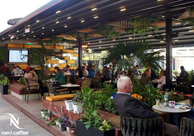 Njoftime Pune ne Tirane, Profesioni Kamarier, Banakier  , , Pagesa Me Marreveshje.