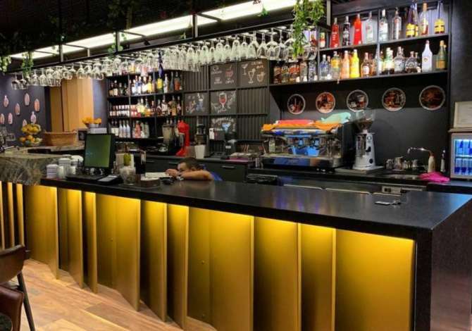 Njoftime Pune ne Tirane, Profesioni Kamarier, Ndihmese Banakiere  , , Pagesa Me Marreveshje.