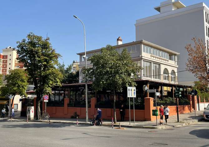 Njoftime Pune ne Tirane, Profesioni Kamarier, Banakier, Sanitare  , , Pagesa Me Marreveshje.