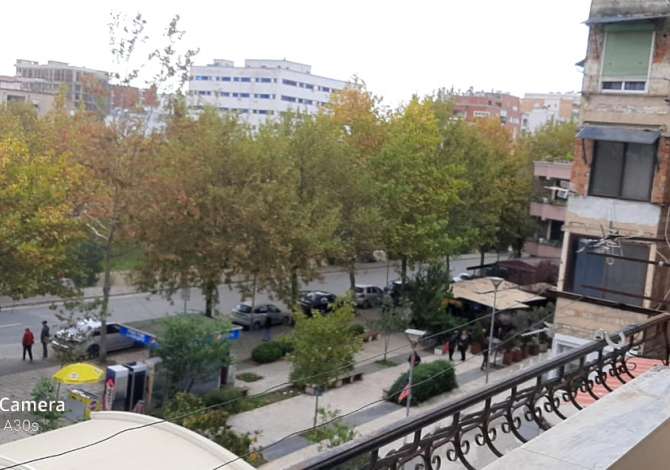 Shtepi ne shitje  ne Tirane, 3+1, Mobilimi E mobiluar, Pagesa 75,000  Euro.