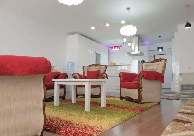 Shtepi me qera 3+1 ne Tirane - 1,600 Euro