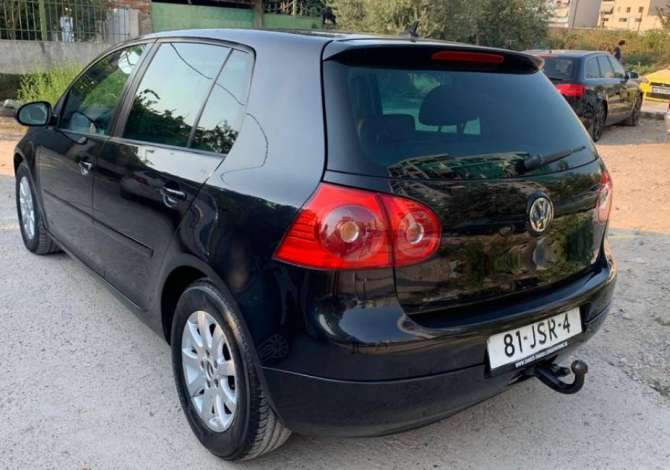 Jepet makina Golf 5 me qera duke filluar nga 35 euro/dita 
