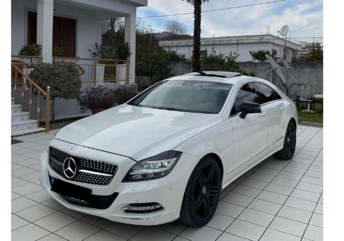 Jepet makina Mercedes Benz  Cls me qera duke filluar nga 130 euro dita