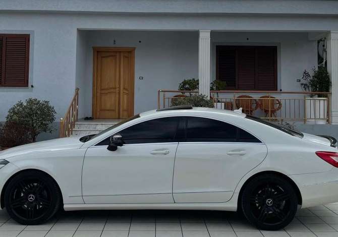 Jepet makina Mercedes Benz  Cls me qera duke filluar nga 130 euro dita