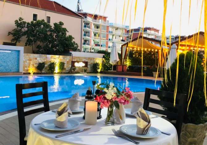 Njoftime Pune ne Shkoder, Profesioni Ekonomist, Chef kuzhine, Banakier/e, Kamarier/e, Picier, Sanitare  , , Pagesa Me Marreveshje.