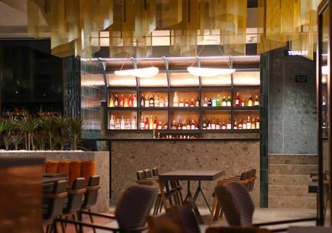 Njoftime Pune ne Tirane, Profesioni Ndihmes Kuzhinier, Sallatier/e, Ndihmes Picier, Kamariere, Ndihmes Banakier/e , , Pagesa Me Marreveshje.