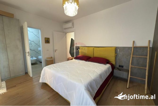 Shtepi me qera 2+1 ne Tirane - 1,100 Euro