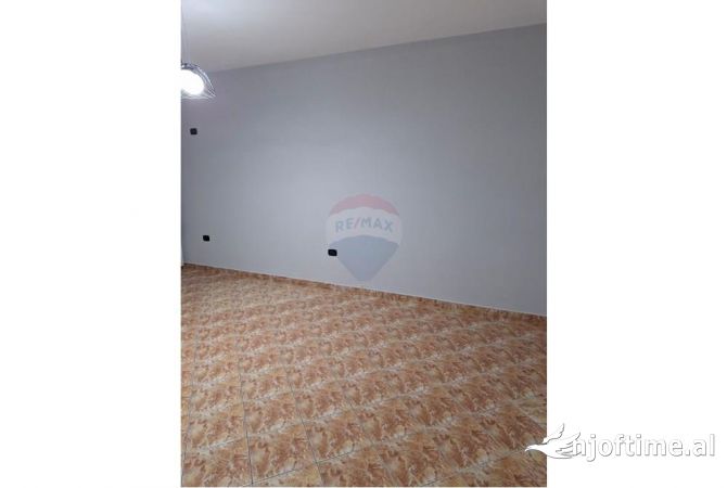 Shtepi ne shitje 2+1 ne Tirane - 158,000 Euro