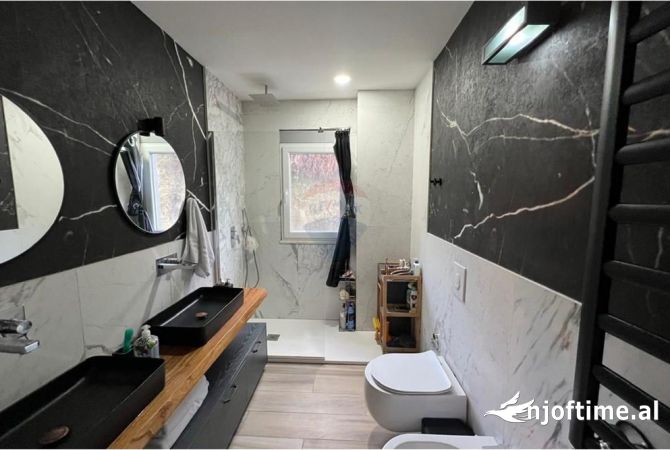 Shtepi me qera Apartament ne Tirane, 2+1, Mobilimi E mobiluar, Pagesa 750  Euro.