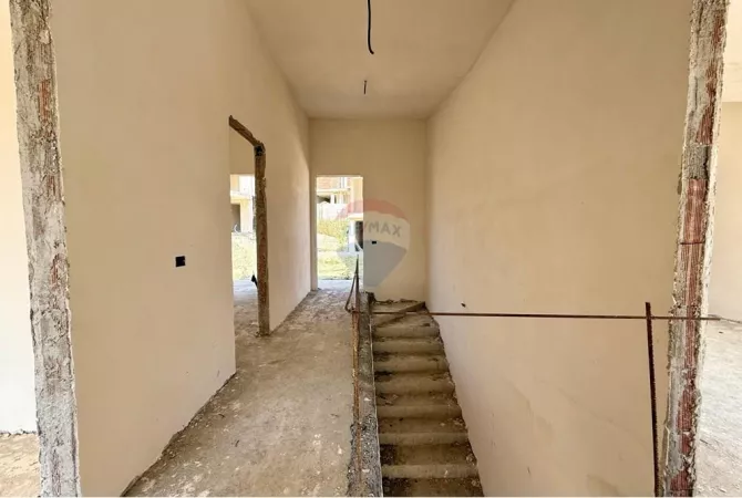 Shtepi ne shitje 4+1 ne Tirane - 505,000 Euro
