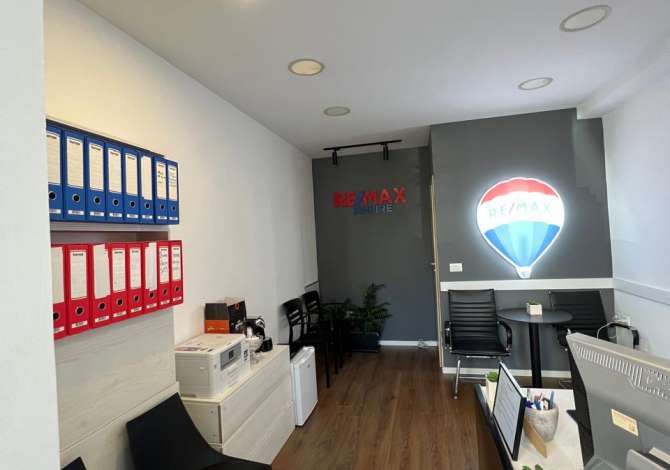 Ambient biznesi me qera 3+1 ne Tirane - 400 Euro