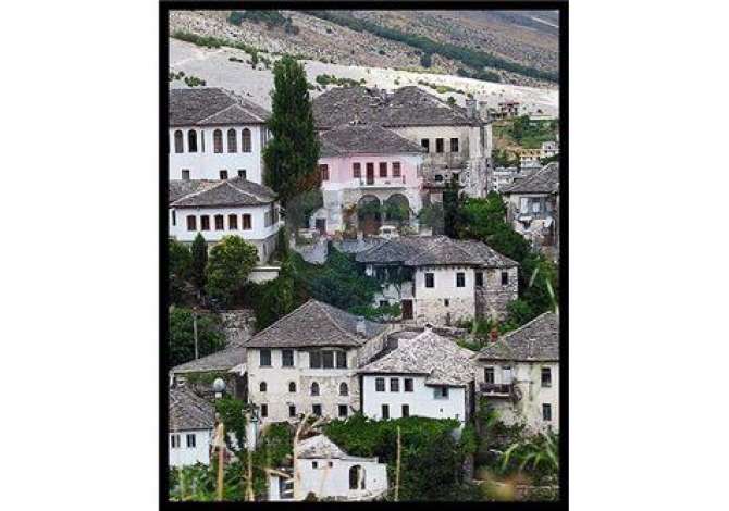 Shitet Bar kafe ne Gjirokaster, tek “Qafa e Pazarit”