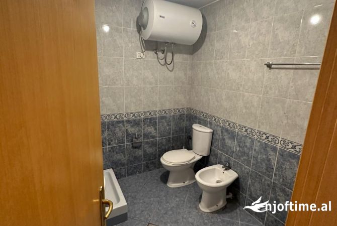 Shtepi me qera 1+1 ne Tirane - 400 Euro
