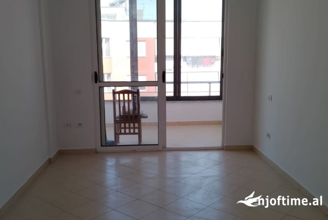Shtepi ne shitje 2+1 ne Tirane - 118,000 Euro