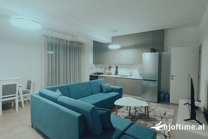 Shtepi me qera Apartament ne Tirane, 2+1, Mobilimi E mobiluar, Pagesa 700  Euro.