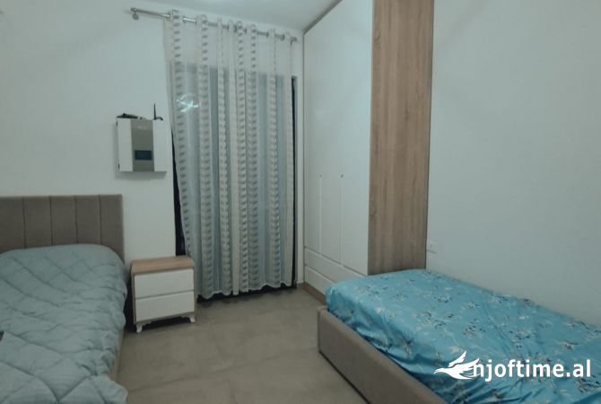 Shtepi me qera Apartament ne Tirane, 2+1, Mobilimi E mobiluar, Pagesa 700  Euro.