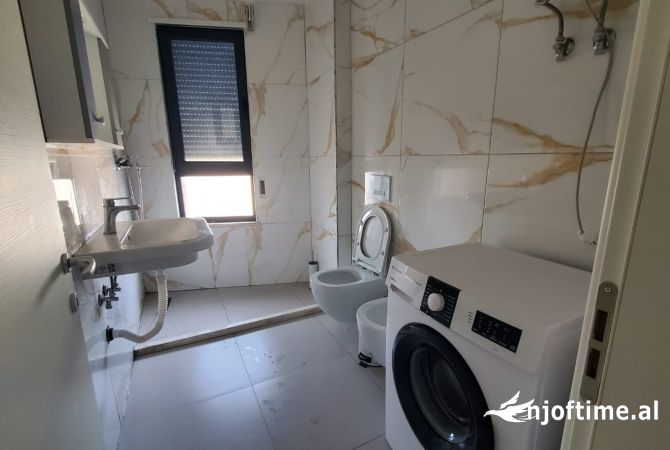 Shtepi me qera Apartament ne Tirane, 1+1, Mobilimi E mobiluar, Pagesa 400  Euro.
