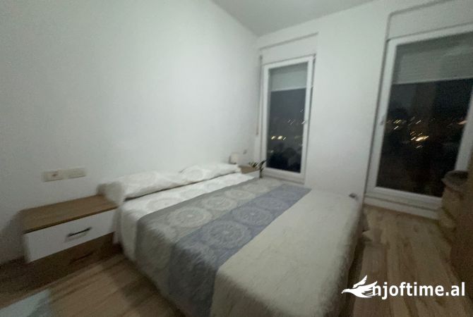 Shtepi ne shitje Apartament ne Tirane, 1+1, Mobilimi E mobiluar, Pagesa 145,000  Euro.