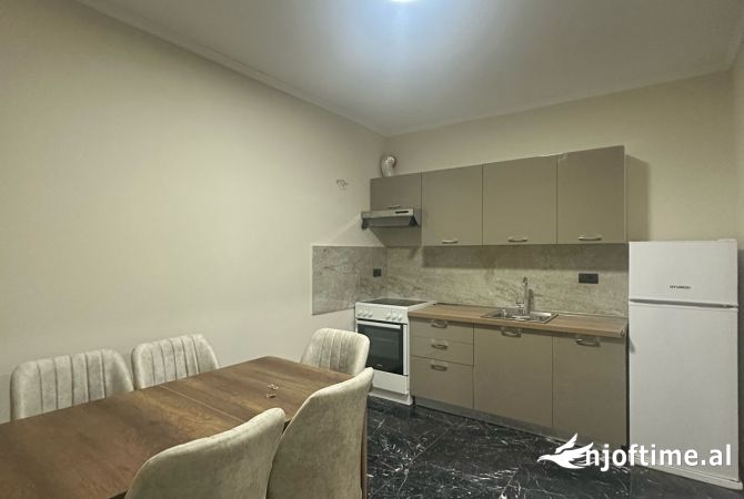 Shtepi me qera 1+1 ne Tirane - 400 Euro
