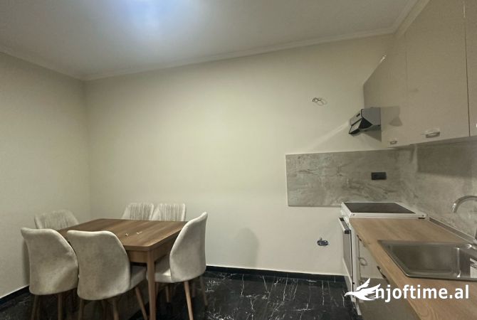 Shtepi me qera 1+1 ne Tirane - 400 Euro