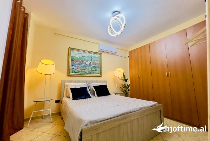 Shtepi me qera Apartament ne Tirane, 2+1, Mobilimi E mobiluar, Pagesa 780  Euro.