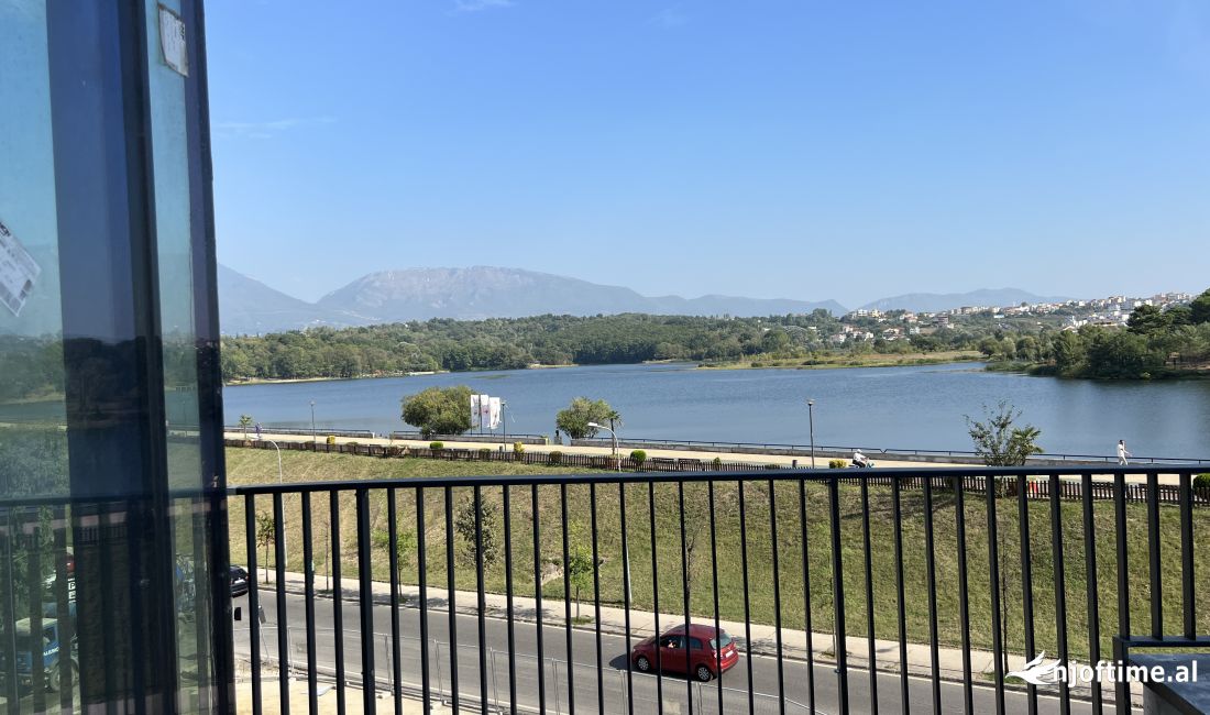 Apartment for sale in Tirana 3+1, Emty