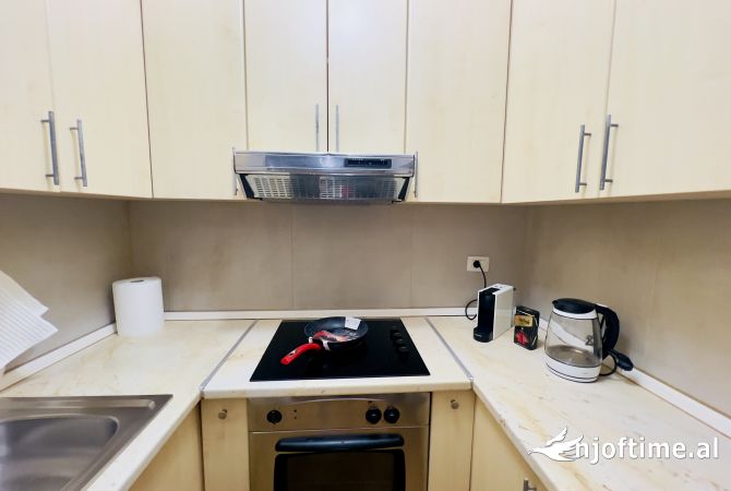 Shtepi me qera 1+1 ne Tirane - 750 Euro