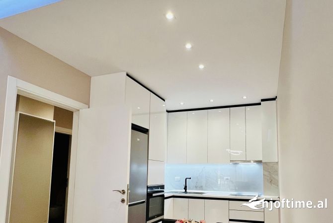 Shtepi me qera 1+1 ne Tirane - 890 Euro