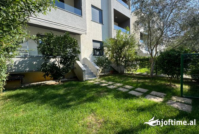 Shtepi ne shitje Apartament ne Durres, 2+1, Mobilimi E mobiluar, Pagesa 280,000  Euro.