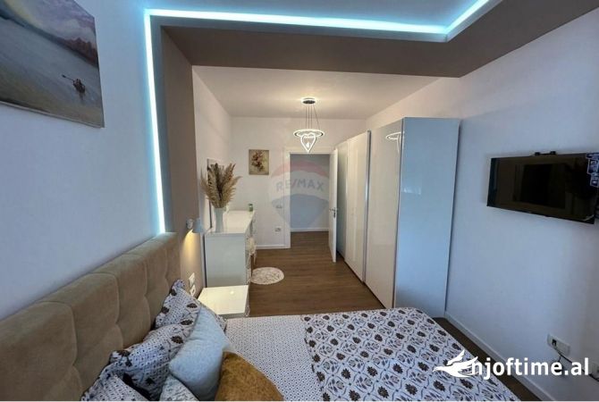 Shtepi ne shitje Apartament ne Tirane, 2+1, Mobilimi E mobiluar, Pagesa 145,000  Euro.