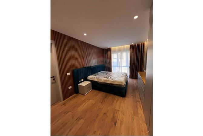 Shtepi me qera Apartament ne Tirane, 2+1, Mobilimi E mobiluar, Pagesa 800  Euro.