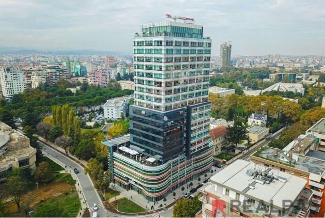 Ambiente Commerciale in Affitto 1+1 a Tirana - 700 Euro