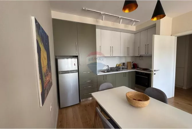 Shtepi me qera 2+1 ne Tirane - 750 Euro