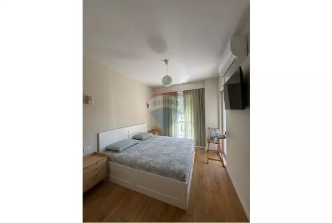 Shtepi me qera 2+1 ne Tirane - 750 Euro