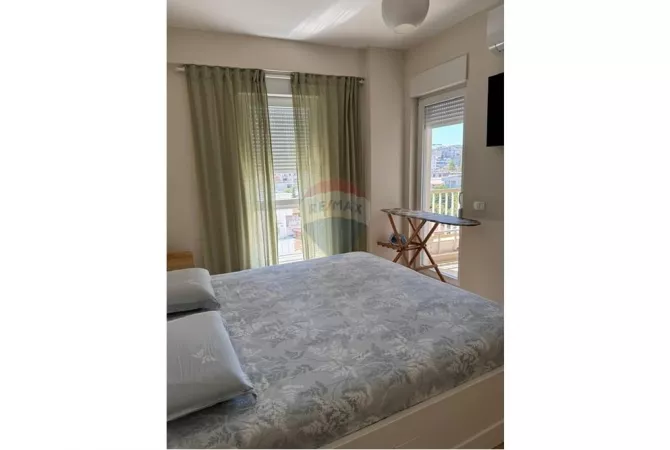 Shtepi me qera Apartament ne Tirane, 2+1, Mobilimi E mobiluar, Pagesa 750  Euro.